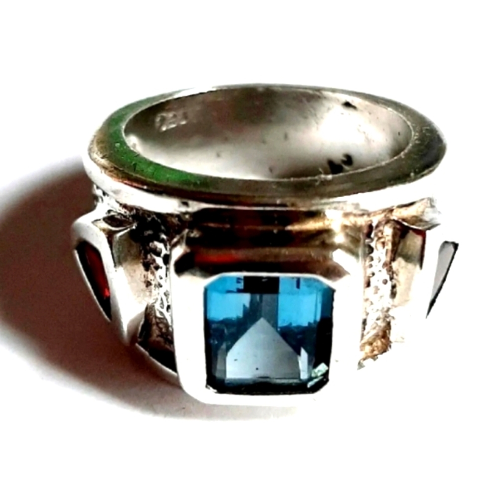 David Sigal C^A Heavy 925 Sterling Silver Blue Topaz & 2 Garnet Stones Ring 7.5